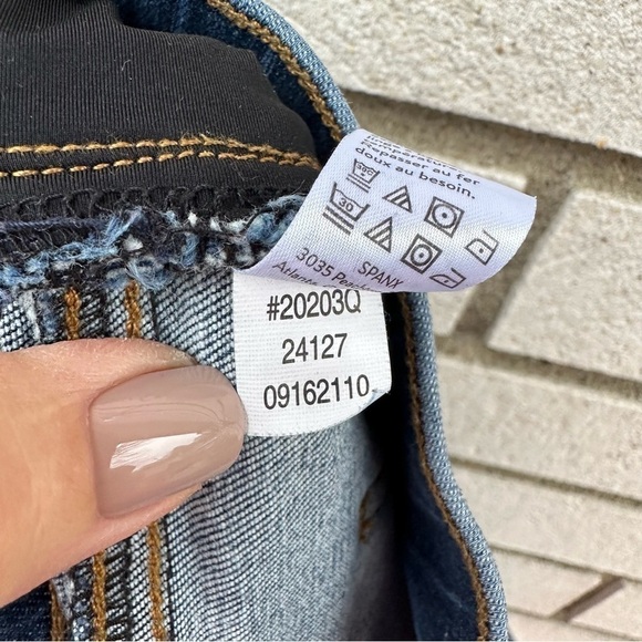 SPANX Distressed Skinny Jeans Medium Wash - Picture 13 of 13